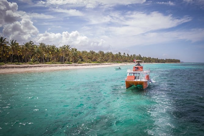 happy fish catamarans - shallow waters